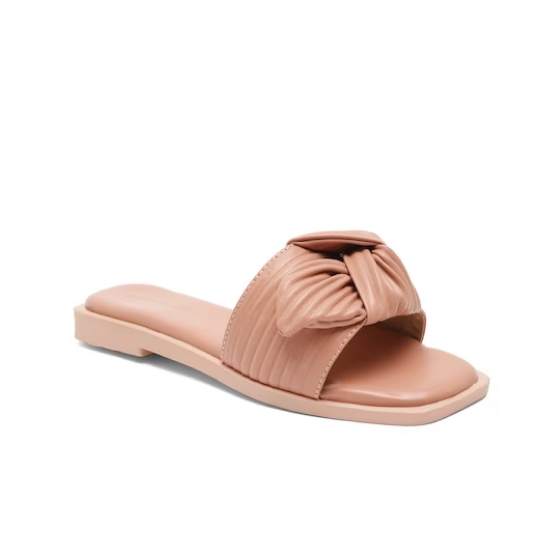 Women Nude-Coloured Tassels Flats